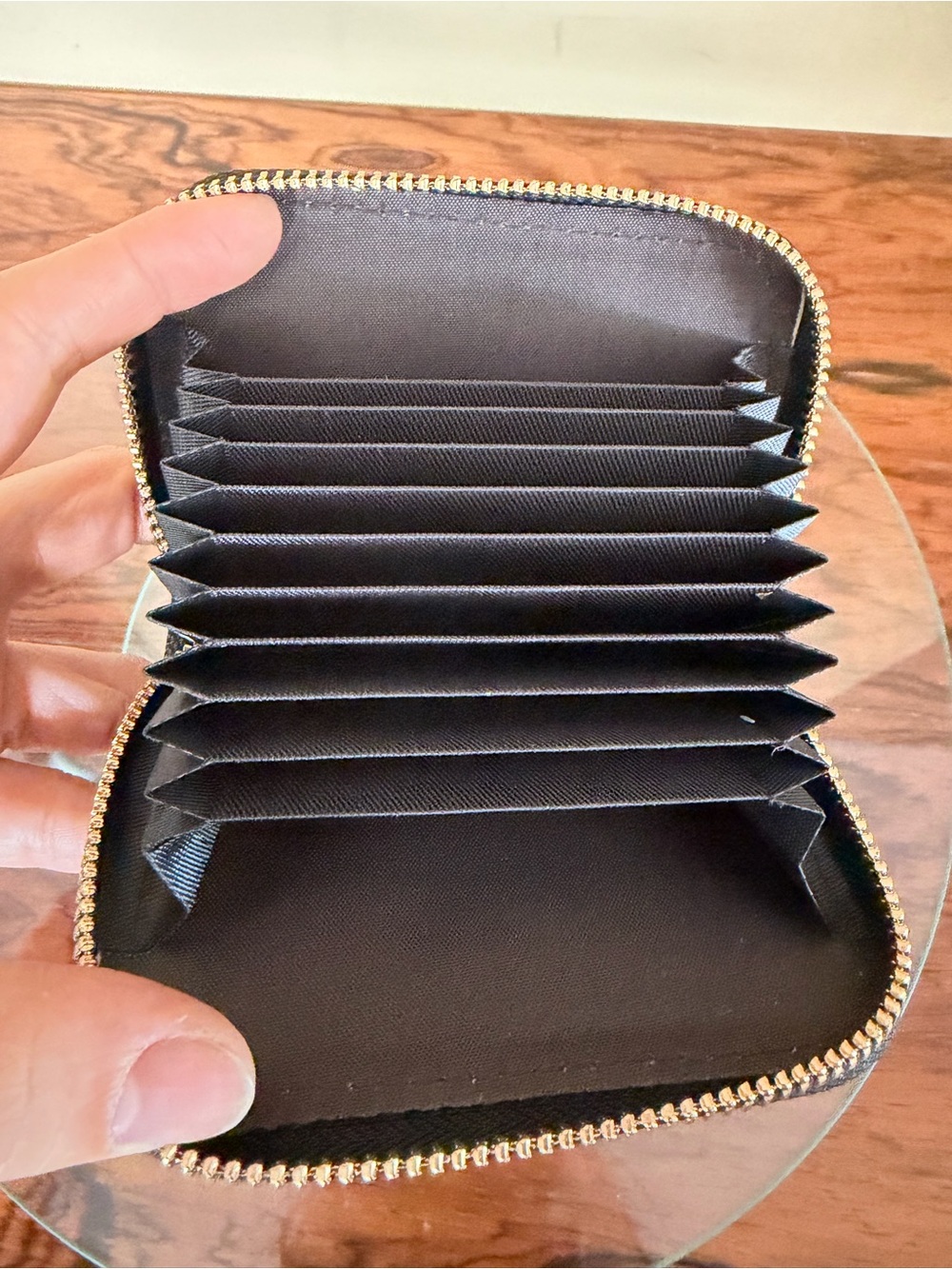 Checkered Accordion Card Case Wallet - Picture 8 of 10
